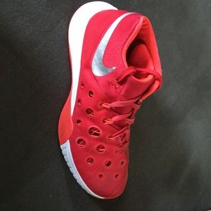 Nike zoom basketball shoes
